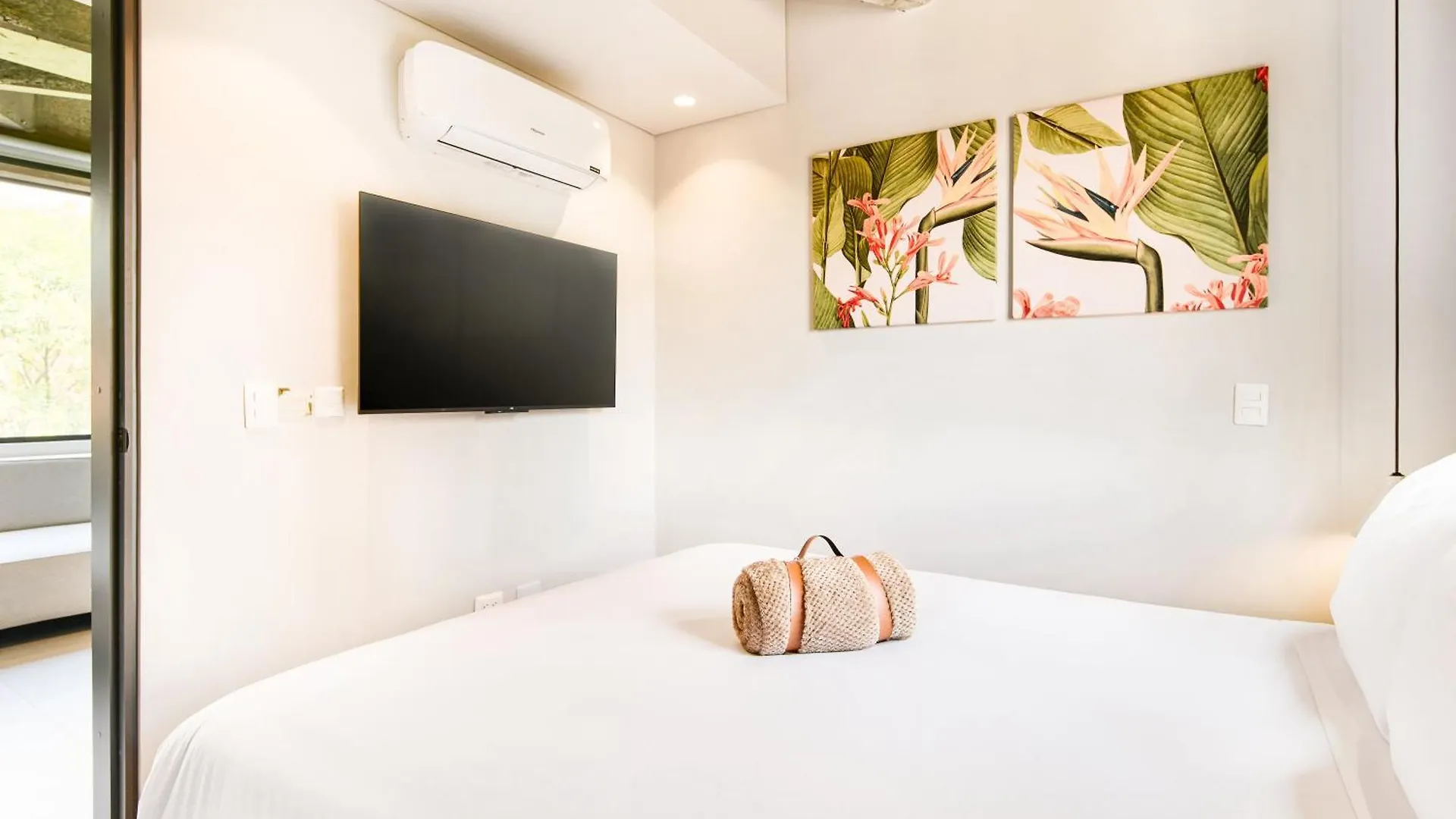Hotel Firenze Lofts Medellín 4*,