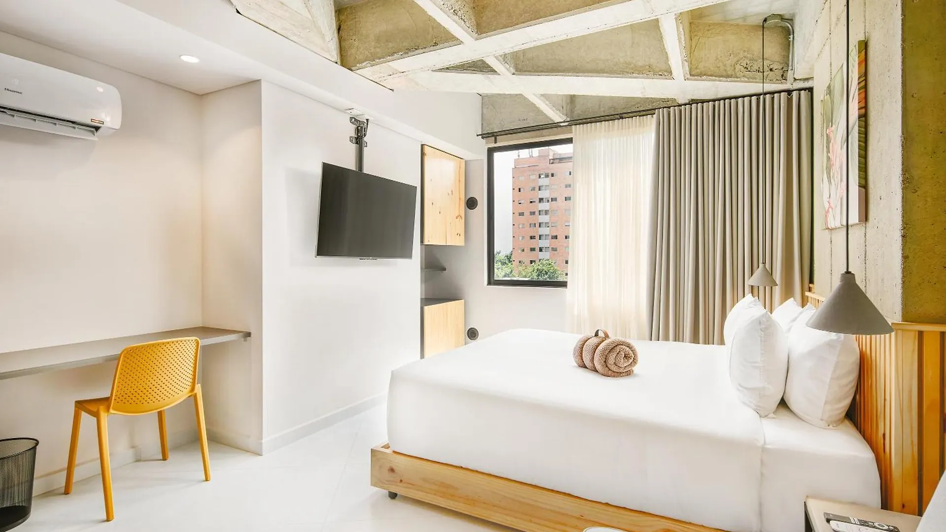 Hotel Firenze Lofts Medellín 4*,